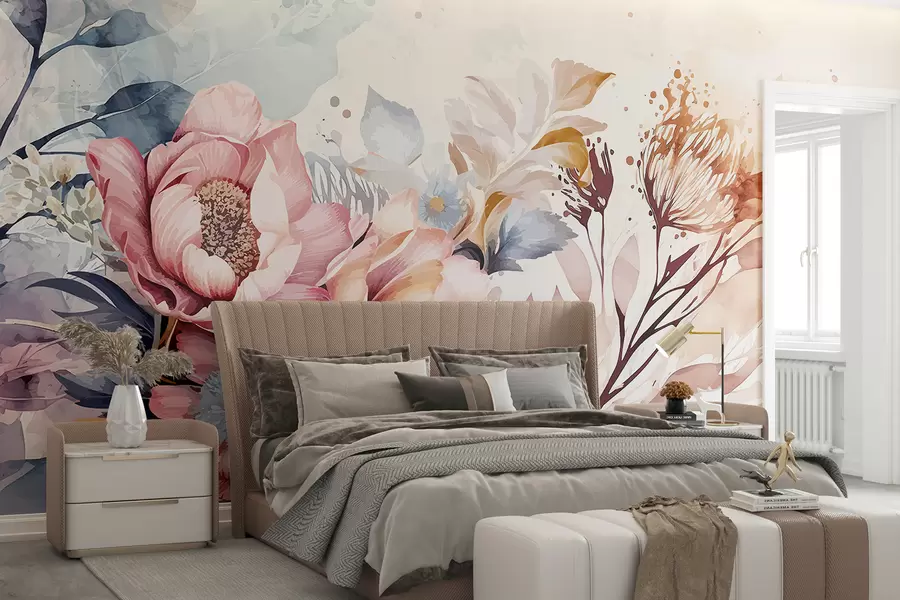 fototapeter Store lyserøde og blå blomster med fine kronblade, omgivet af mindre blomster mod en akvarelbaggrund w08256