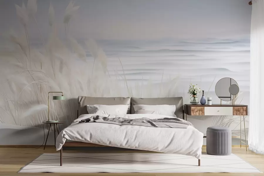 fototapeter Landskab med hvidt pampasgræs på en sandklit, med et lyseblåt hav i baggrunden, blød, minimalistisk stil w09132