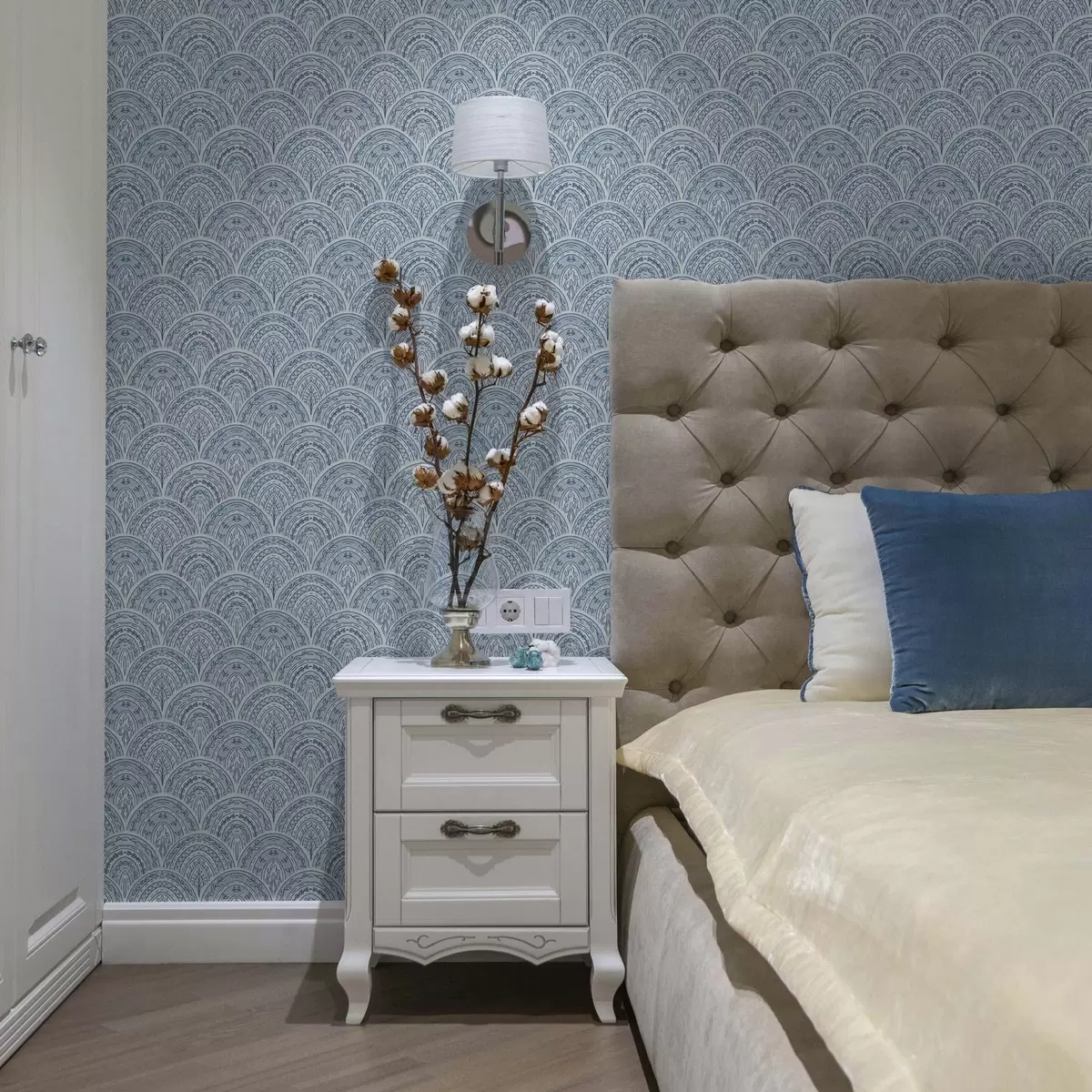 Papier peint Ornement bleu avec arcs et motifs a00332