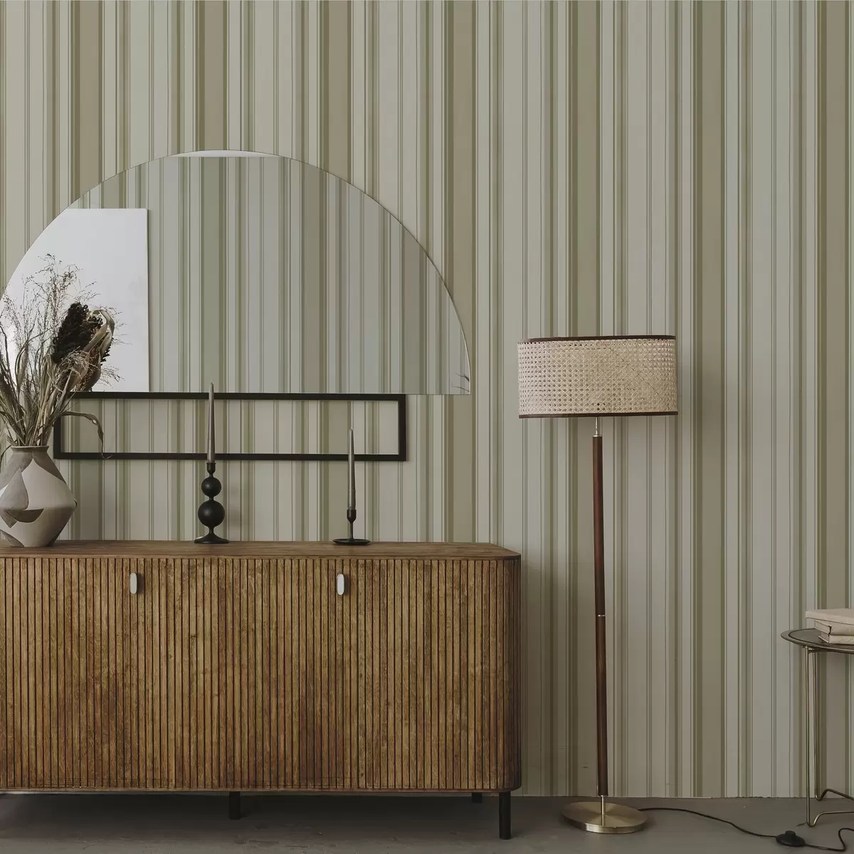 Baggrund Cremefarvet baggrund med grå-beige lodrette striber a00564