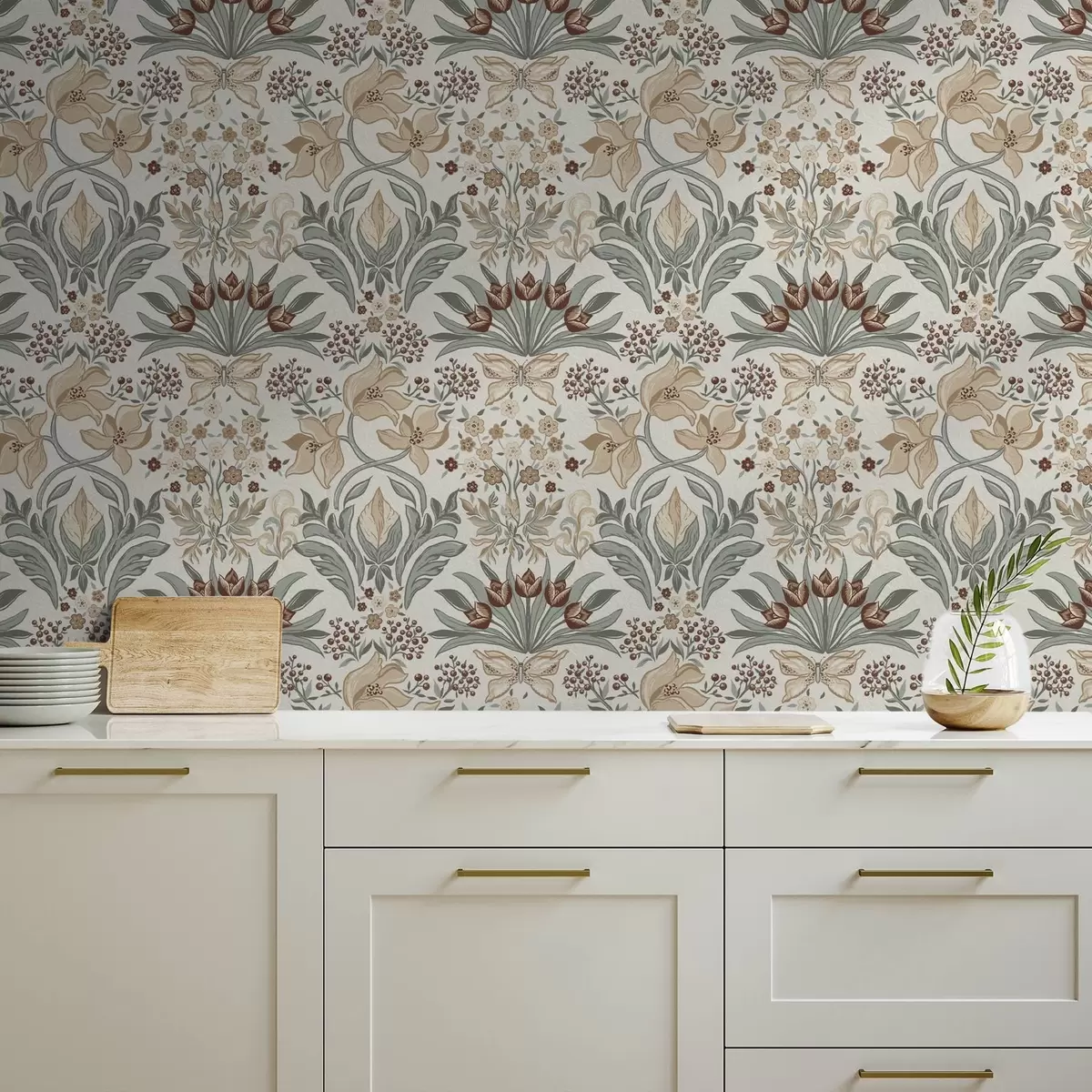 Baggrund Dekorative liljer og en sommerfugl på en cremefarvet baggrund a00500