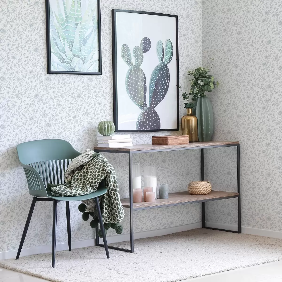 Tapete Feine blaue Blumen in Strichzeichnung auf cremefarbenem Hintergrund a00576