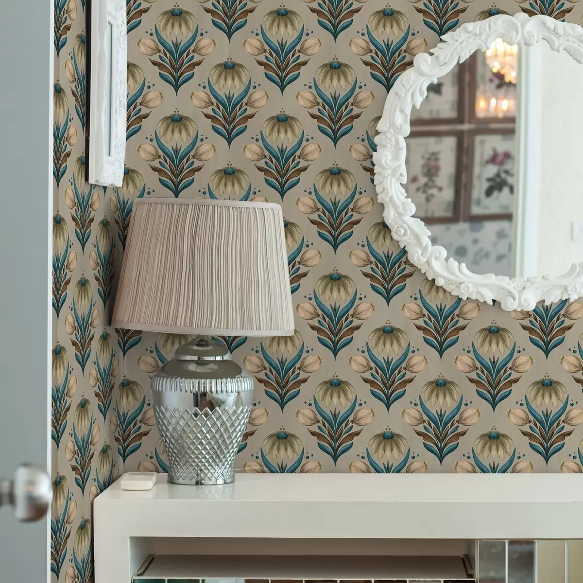 Baggrund Symmetrisk blomsterornament i varme farver a00812