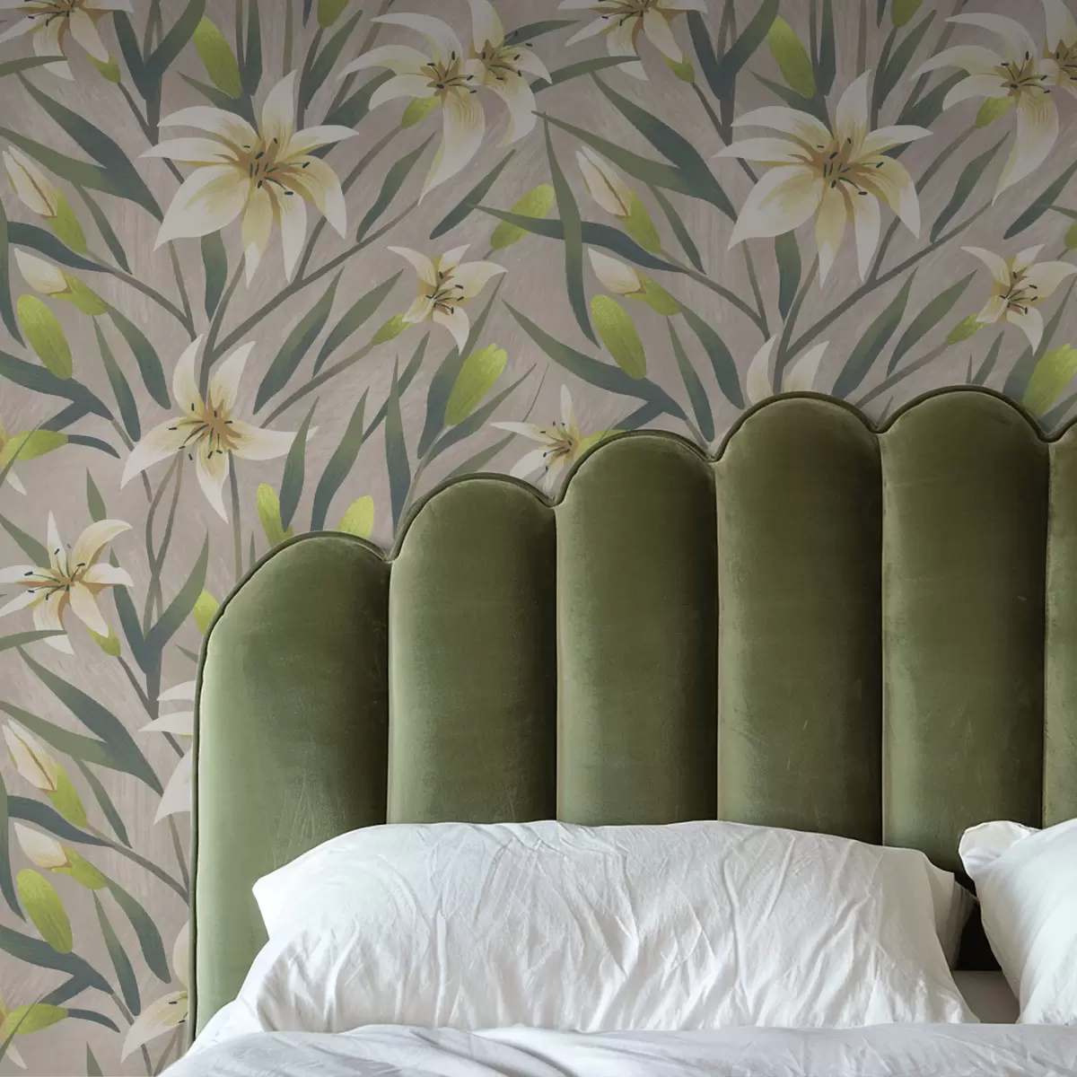 Baggrund Cremefarvede liljer med blade på gråbeige baggrund a00837