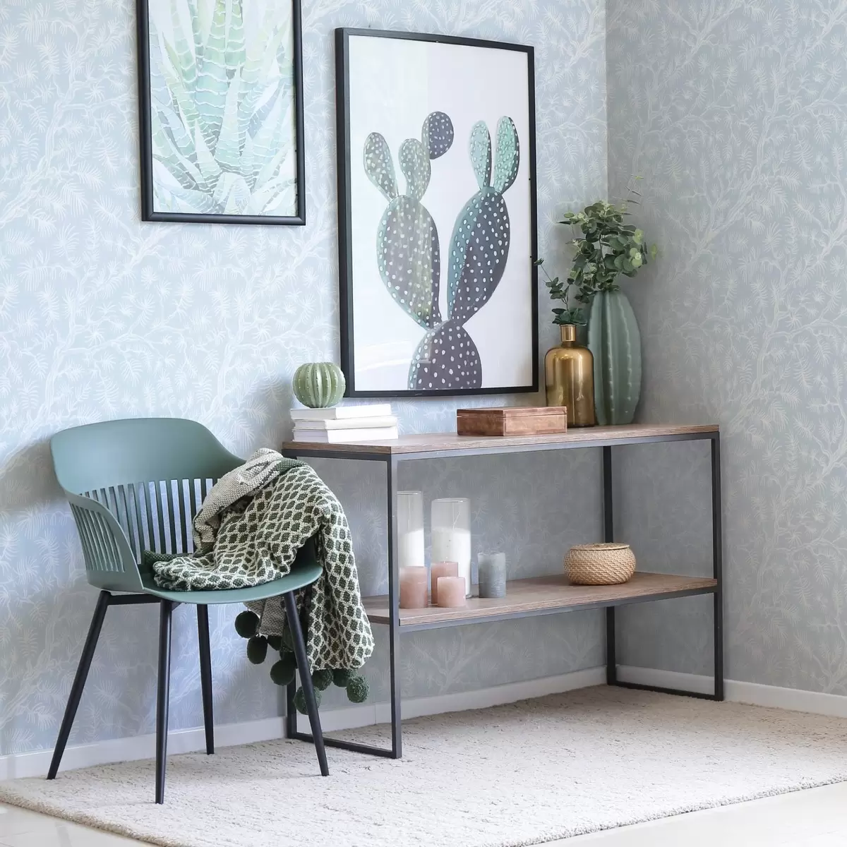 Tapete Kieferzweige in hellen Farbtönen auf blauem Hintergrund a00838