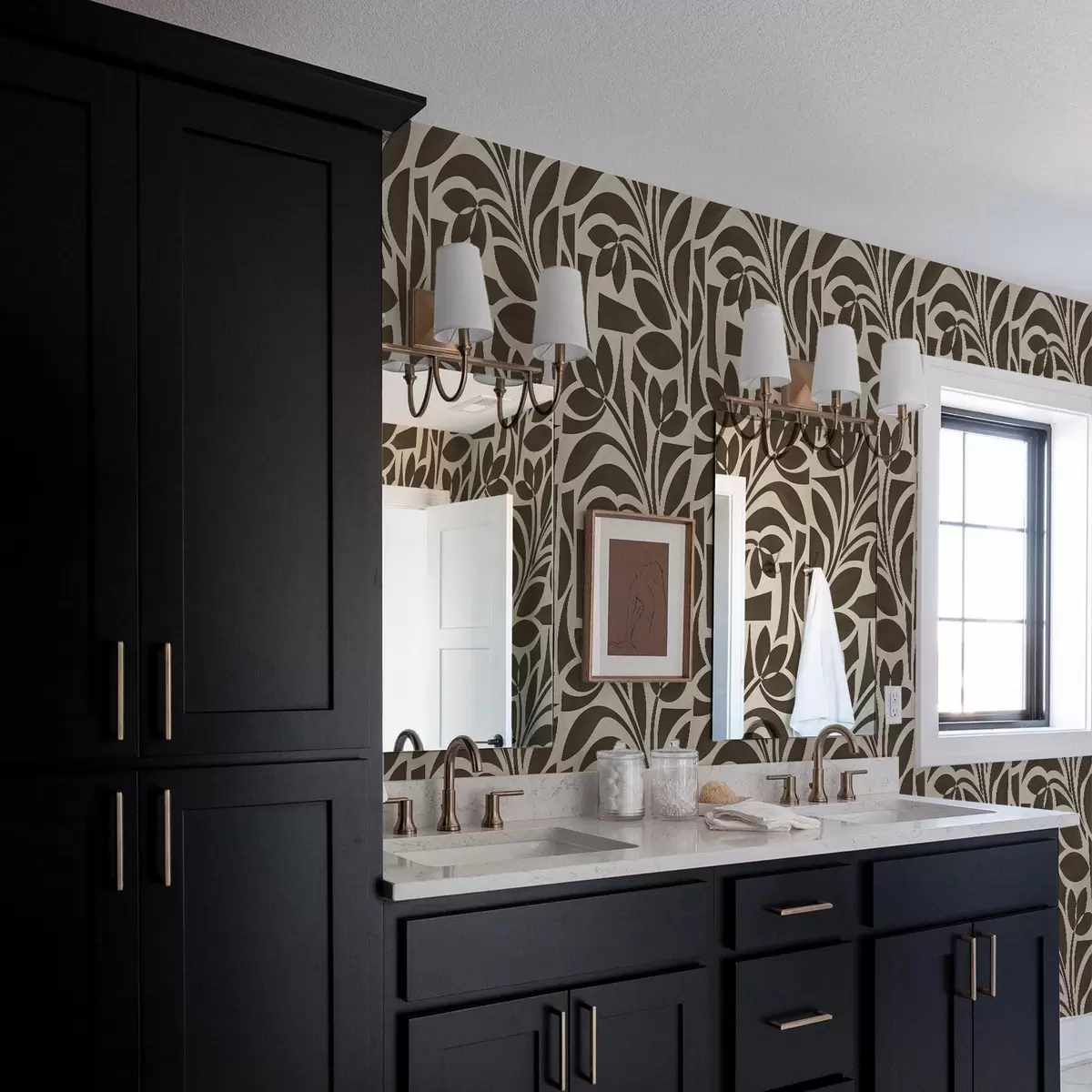 Baggrund Geometriske bladskygger, mørkebrun på beige a00679v1