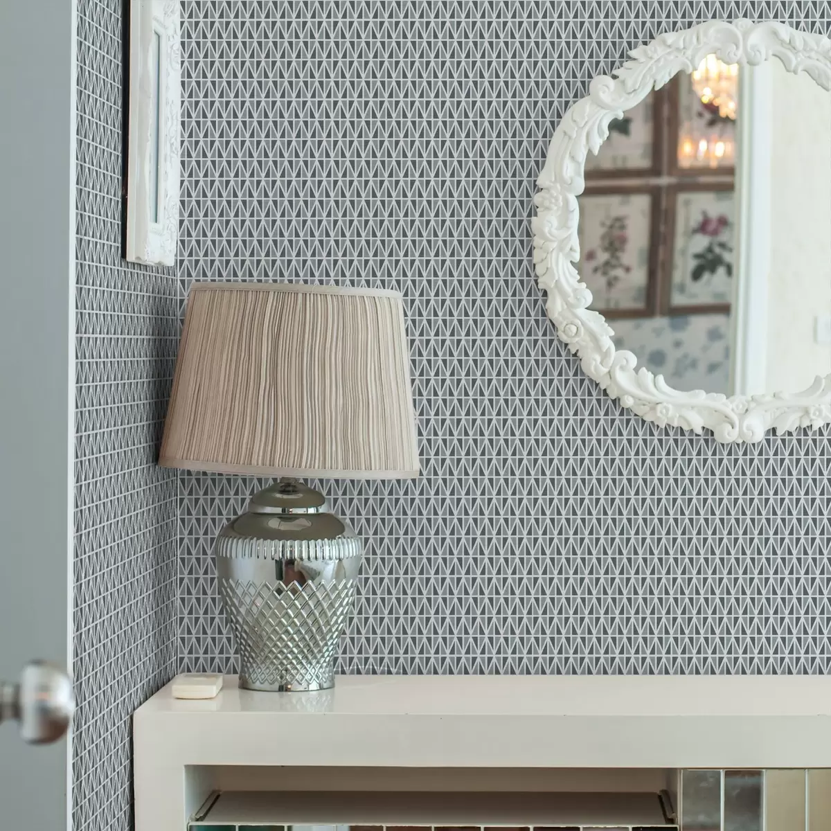 Papier peint Lattice fin en diamant blanc sur fond bleu sarcelle discret a00903