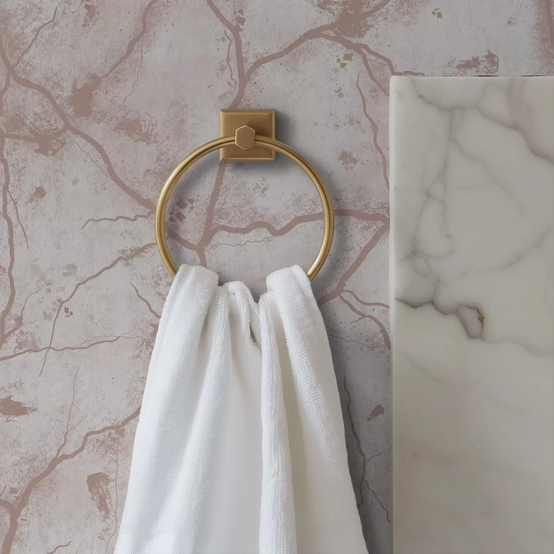 fototapeter Let beton med et mønster af lyserøde revner og pletter a00987