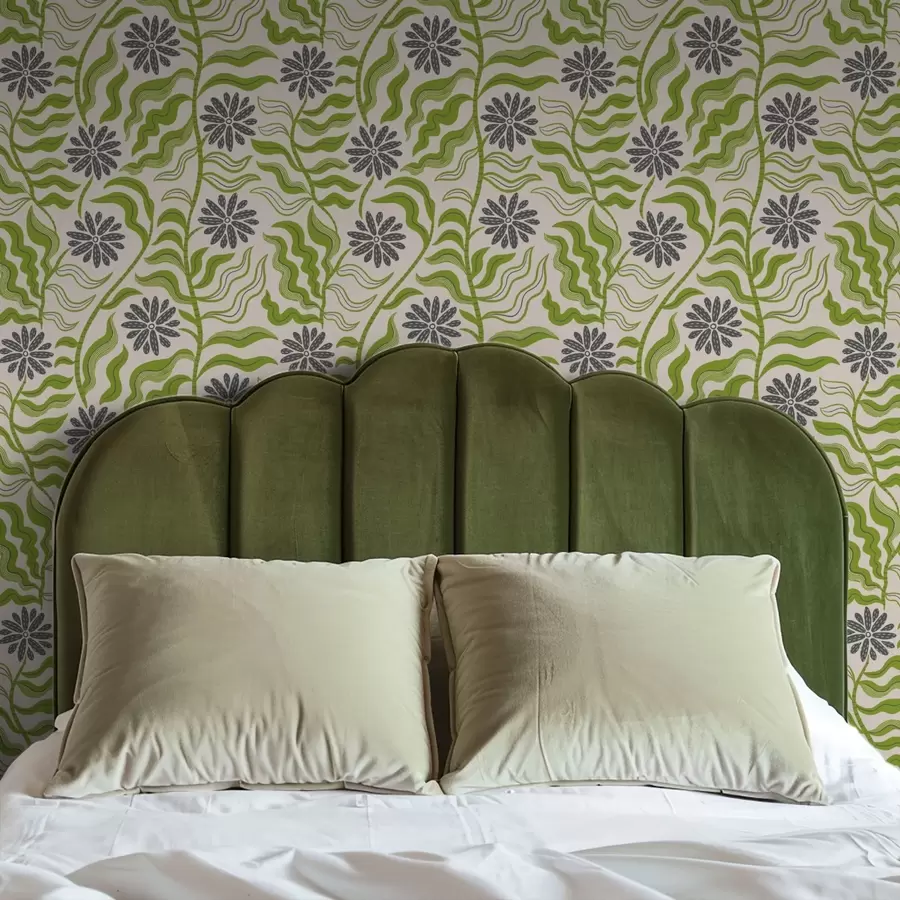 Murale Marguerites vertes espiègles aux feuilles ondulées sur fond crème a00998