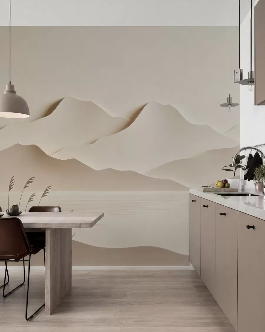 fototapeter Et lagdelt bjerglandskab ved en rolig sø i en varm beige farvepalet w09876