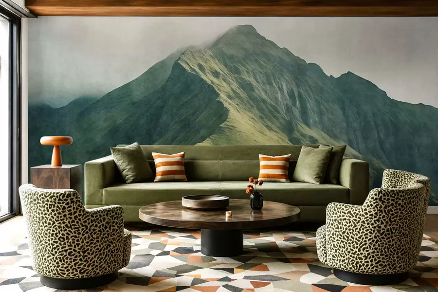 Murale Une montagne de malachite aux pentes verdoyantes, dont le sommet est enveloppé d'une brume légère w05820
