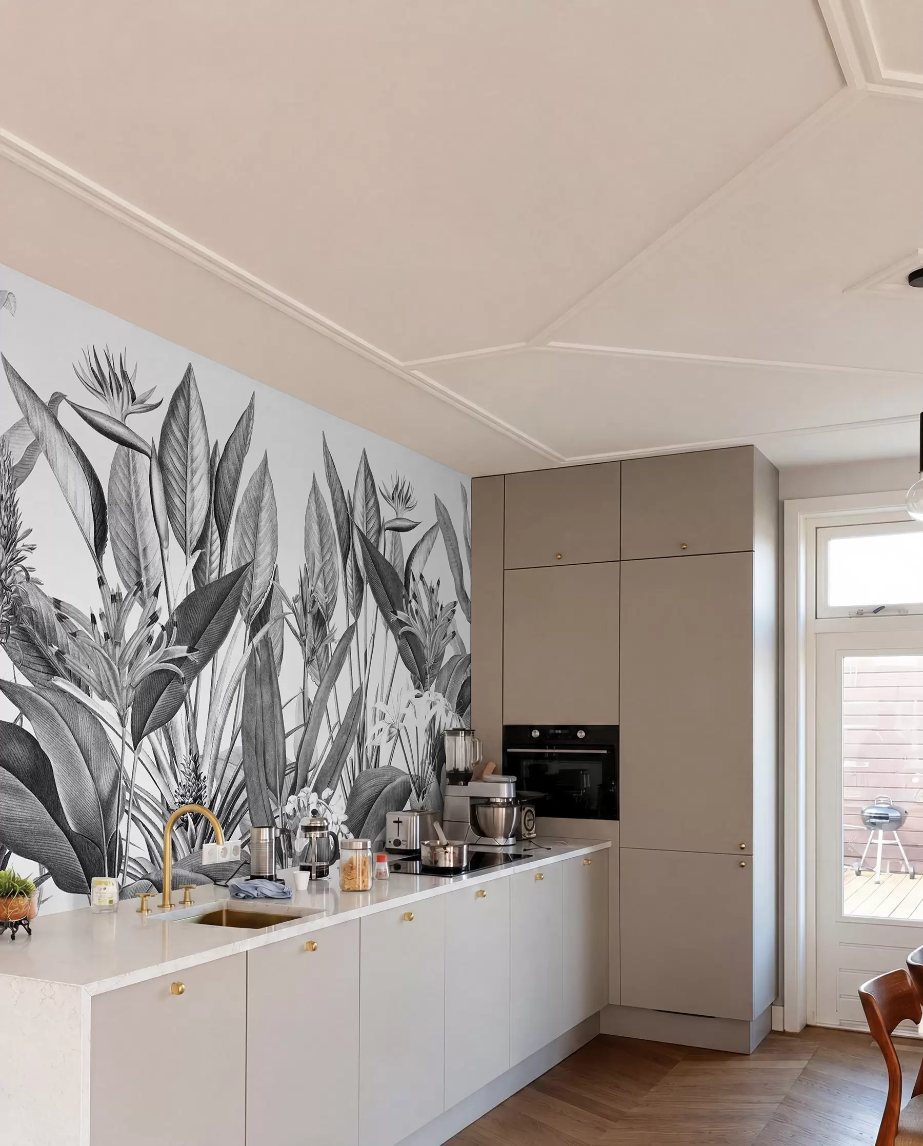 fototapeter Tropiske jungleplanter i sort og hvid farve u96833